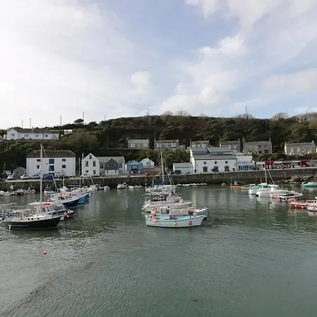 Holiday home Kernow *